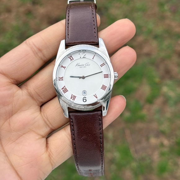 Kenneth Cole Silver Case Watch with Brown Strap White Dial classic men’s watch - Picture 10 of 10